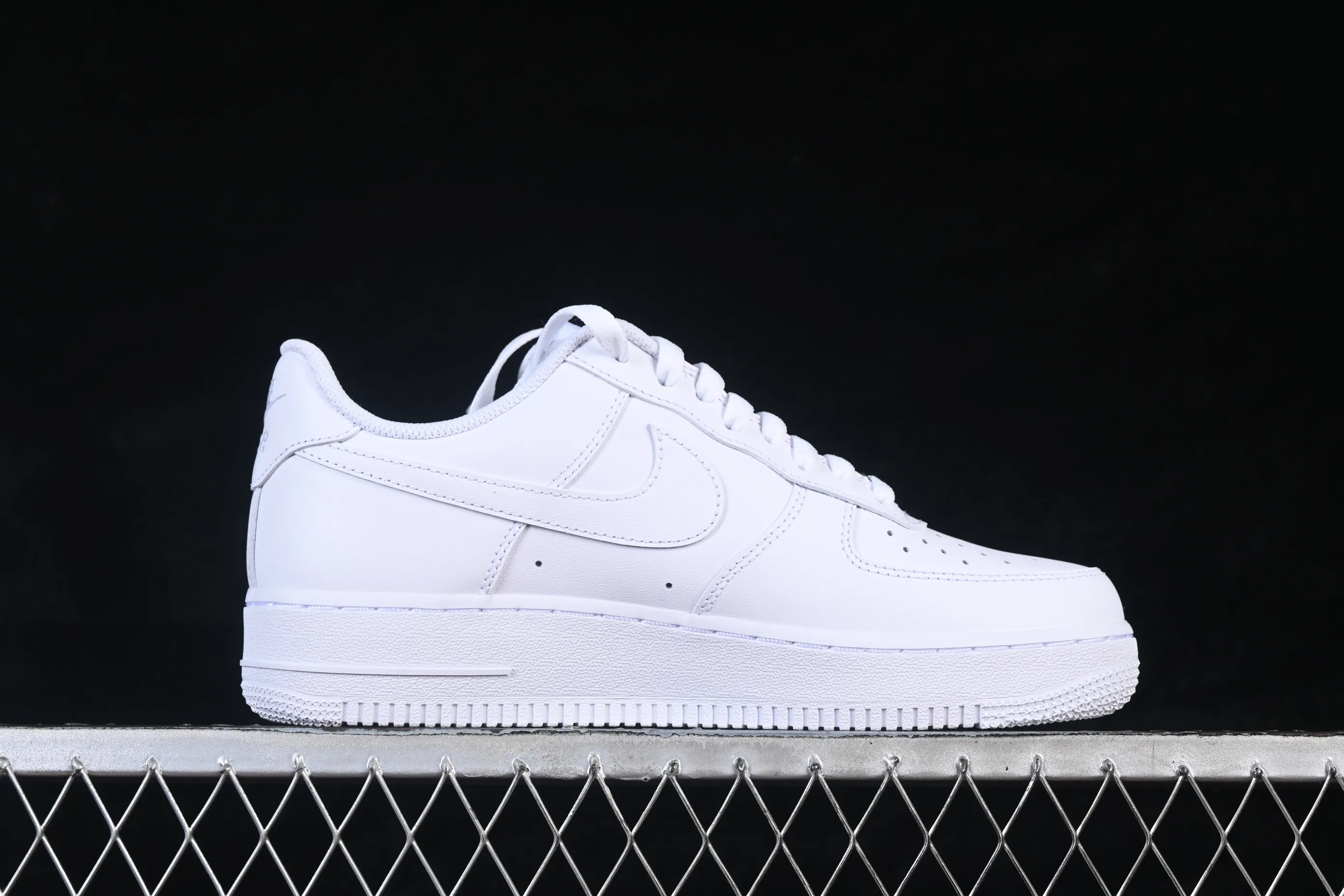 All categories Nk Air Force 1 Air Force series Nk Air Force 1 Low Air Force low-top GX foreign trade version Nike Air Force 1'07 Low Air Force 1 low-top casual sneakers CW2288-111
